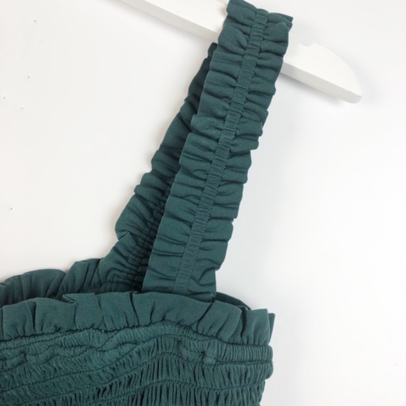 ✨ BCBGeneration emerald green tank top shirt - Picture 5 of 8